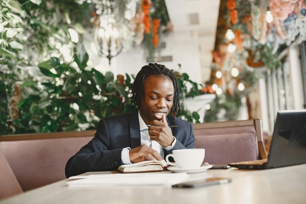 Créer des moments inoubliables avec une agence événementielle sur la côte d'azur